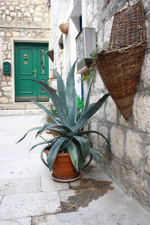 Old Town Apartment Sibenik Ruang foto