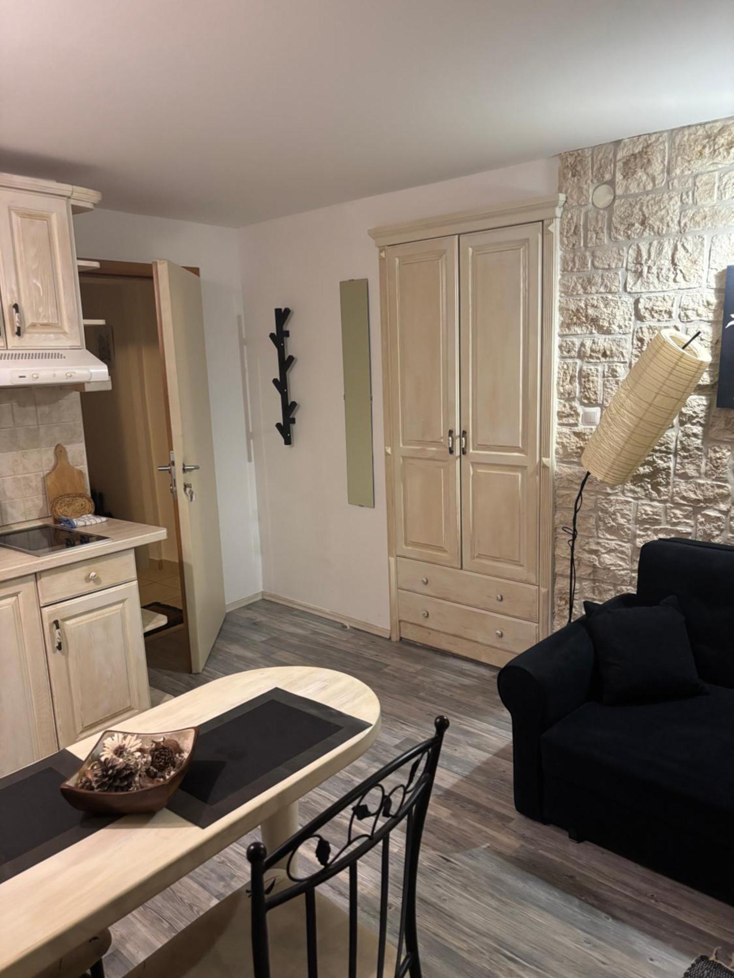 Old Town Apartment Sibenik Bagian luar foto
