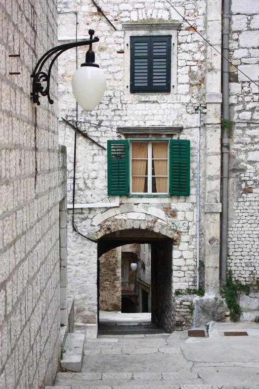Old Town Apartment Sibenik Bagian luar foto