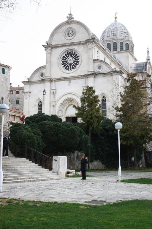 Old Town Apartment Sibenik Bagian luar foto
