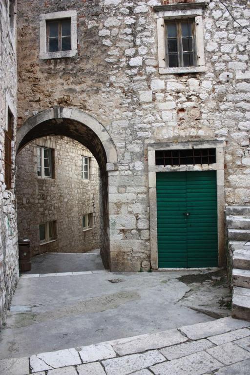 Old Town Apartment Sibenik Bagian luar foto